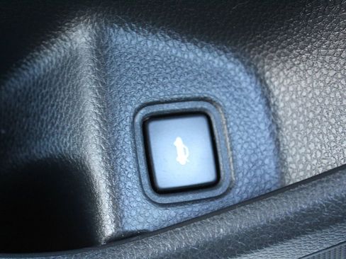 Used 2018 Honda Accord LX image 27