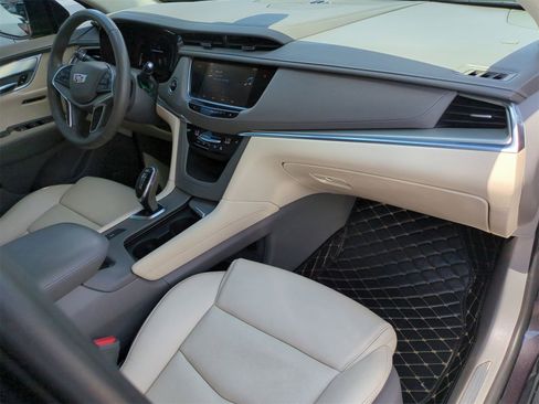 Certified 2018 Cadillac XT5 Luxury w/ Driver Awareness Package image 31