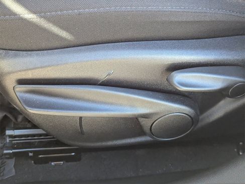 Used 2023 Jeep Renegade Latitude image 21