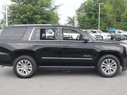 Used 2020 GMC Yukon Denali w/ Denali Ultimate Package AWD/4WD image 8