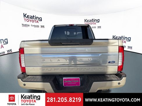 Used 2017 Ford F250 Platinum w/ Platinum Ultimate Package image 4