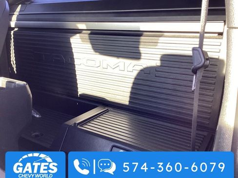 Used 2024 Toyota Tacoma SR image 12