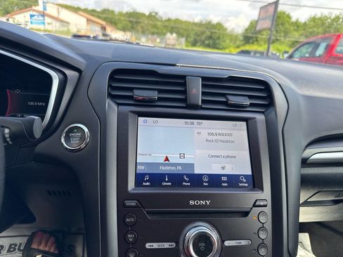 Used 2020 Ford Fusion Titanium image 33