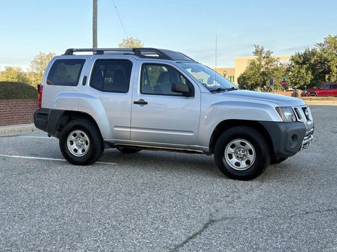 Used 2014 Nissan Xterra X AWD/4WD image 5