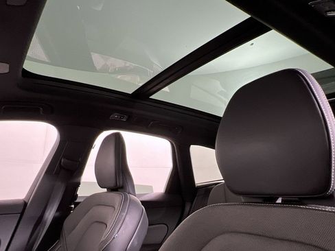 Used 2021 Volvo XC60 T8 R-Design w/ Protection Package Premier image 15