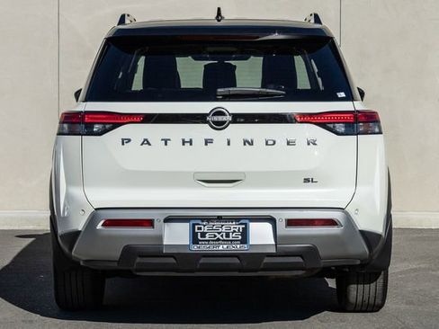 Used 2024 Nissan Pathfinder SL w/ SL Premium Package image 4