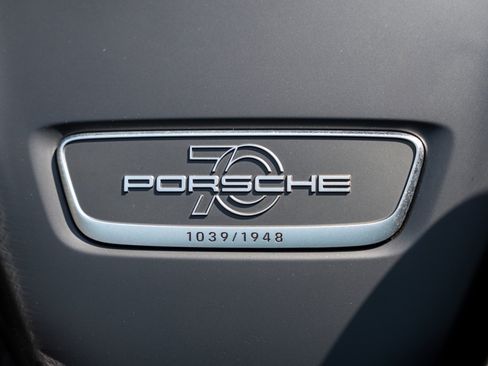 Used 2019 Porsche 911 Speedster RWD image 65