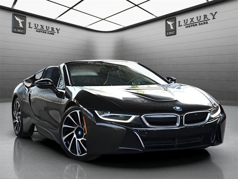 Used 2019 BMW i8 Roadster image 1