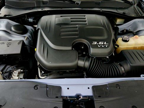 Used 2020 Dodge Charger SXT w/ Blacktop Package RWD image 33
