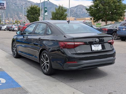 Used 2022 Volkswagen Jetta Sport FWD image 9