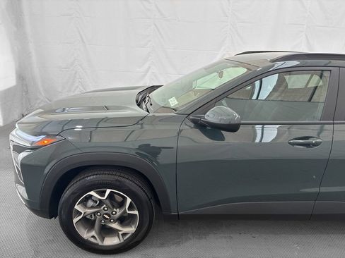 Used 2026 Chevrolet Trax LT w/ Driver Confidence Package FWD image 3