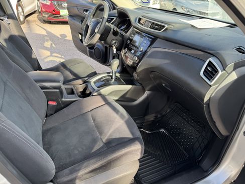 Used 2016 Nissan Rogue S image 15
