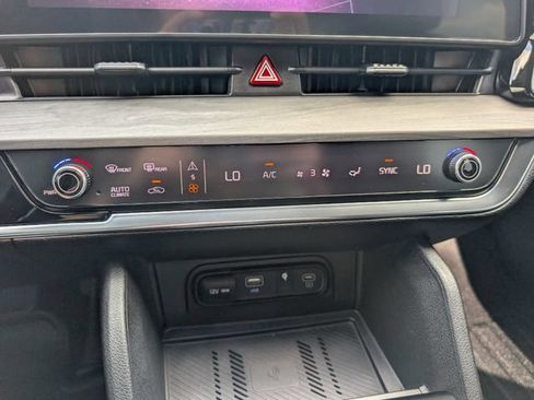 Used 2023 Kia Sportage X-Line w/ X-Line Premium Package AWD/4WD image 17
