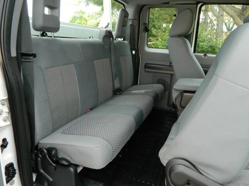 Used 2014 Ford F250 XL w/ Power Equipment Group AWD/4WD image 21