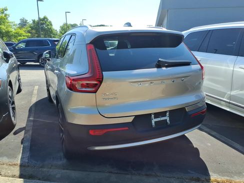 Used 2024 Volvo XC40 B5 Plus w/ Protection Package Premier AWD/4WD image 6