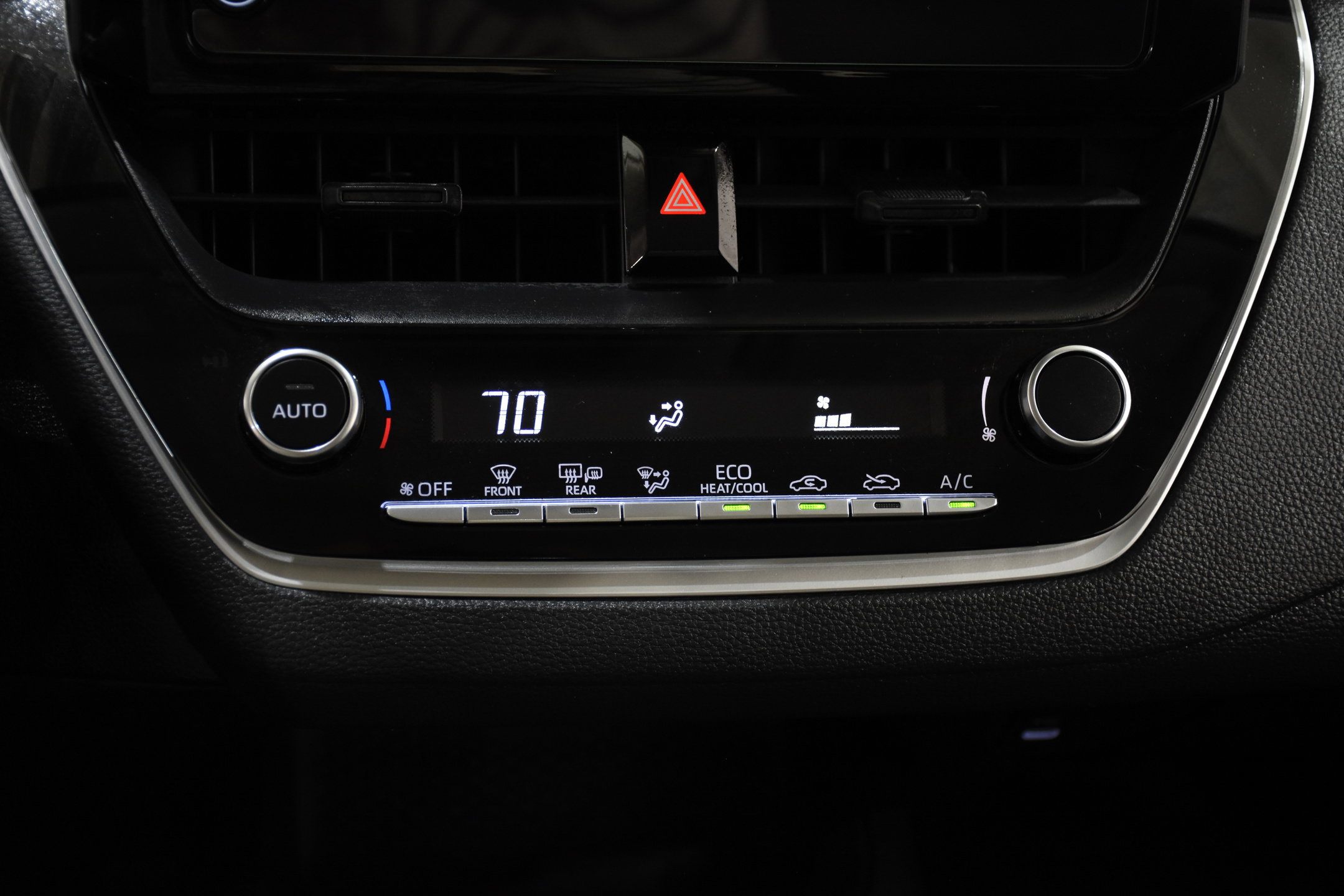 Used 2024 Toyota Corolla LE w/ LE Convenience Package FWD image 20
