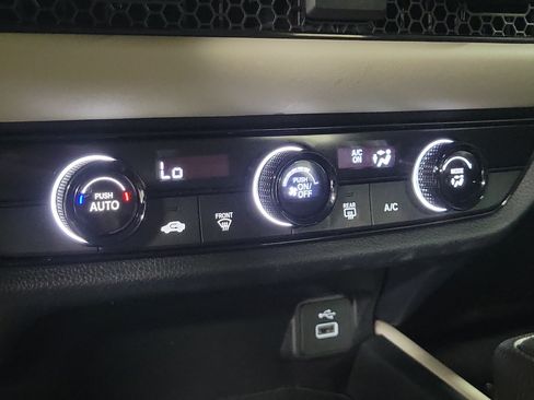 Certified 2024 Honda HR-V LX image 29