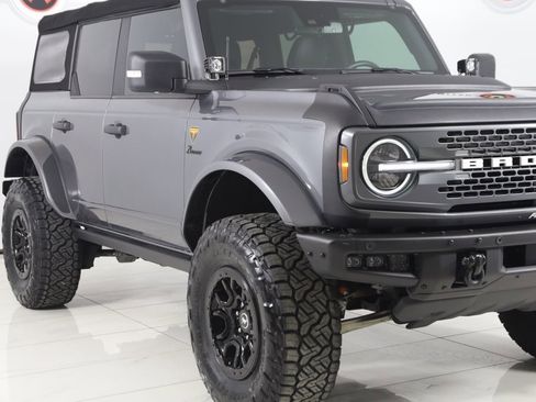 Used 2021 Ford Bronco Badlands image 45