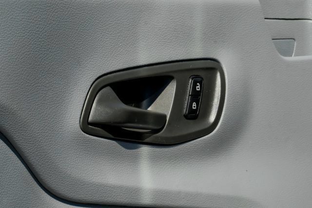Used 2018 Ford Transit 250 130 Medium Roof RWD image 43
