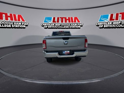 Used 2024 RAM 3500 Tradesman w/ Chrome Appearance Group AWD/4WD image 7