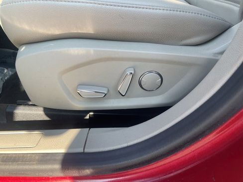 Used 2019 Ford Fusion SEL image 20