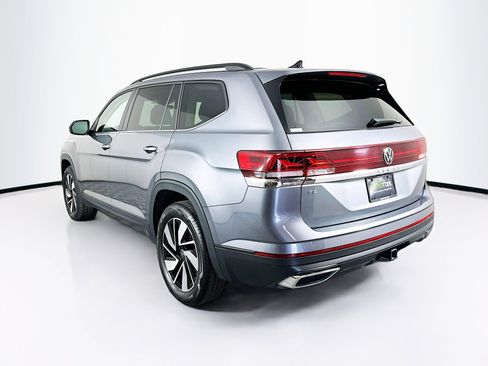 Used 2025 Volkswagen Atlas SE image 5