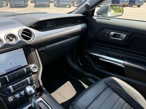 Used 2022 Ford Mustang Mach 1 w/ Mach 1 Handling Package RWD image 9