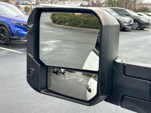 Used 2022 Toyota Tundra SR5 w/ SR5 Convenience Package AWD/4WD image 14