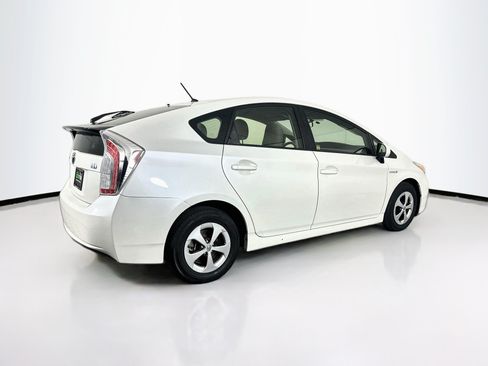 Used 2015 Toyota Prius Two FWD image 9
