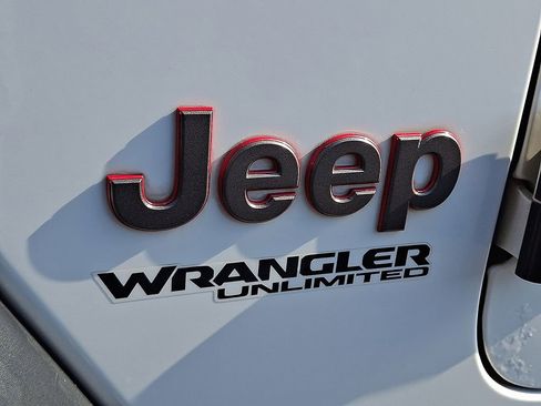 Used 2020 Jeep Wrangler Unlimited Rubicon AWD/4WD image 31