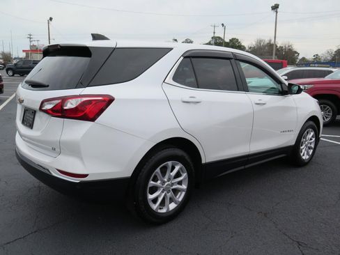 Used 2020 Chevrolet Equinox LT image 3