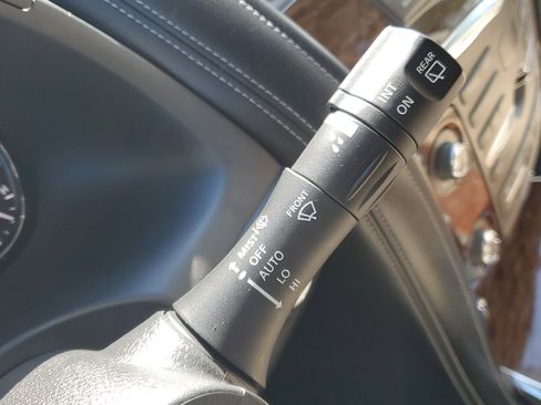 Used 2020 Nissan Armada Platinum w/ Captain's Chairs Package image 22