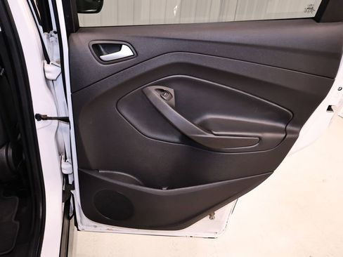 Certified 2018 Ford Escape SE w/ SE Sync 3 Package AWD/4WD image 17