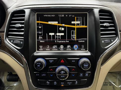 Used 2016 Jeep Grand Cherokee Overland w/ Advanced Technology Group image 22