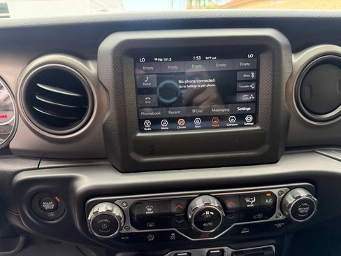 Used 2023 Jeep Wrangler Unlimited Sport AWD/4WD image 23