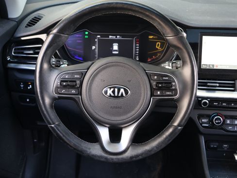 Used 2021 Kia Niro EX Premium FWD image 16