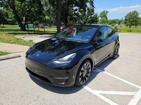 Used 2021 Tesla Model Y Performance AWD/4WD image 1