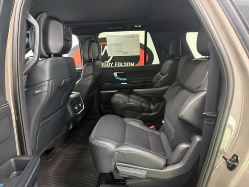 New 2026 Ford Expedition Max Platinum AWD/4WD image 12