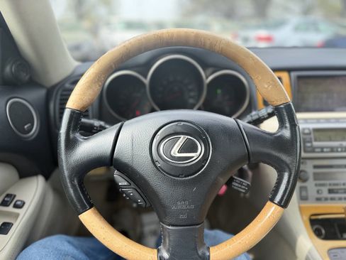 Used 2002 Lexus SC 430 Convertible image 14