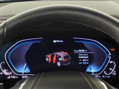 Certified 2023 BMW X5 xDrive45e w/ Climate Comfort Package image 28