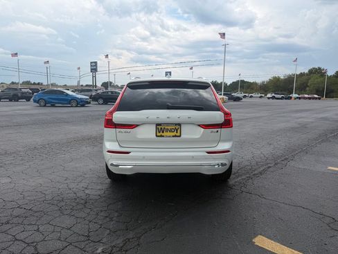 Used 2023 Volvo XC60 B5 Plus AWD/4WD image 4