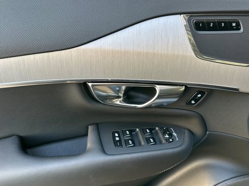 Certified 2025 Volvo XC90 B5 Core w/ Protection Package Premier image 10