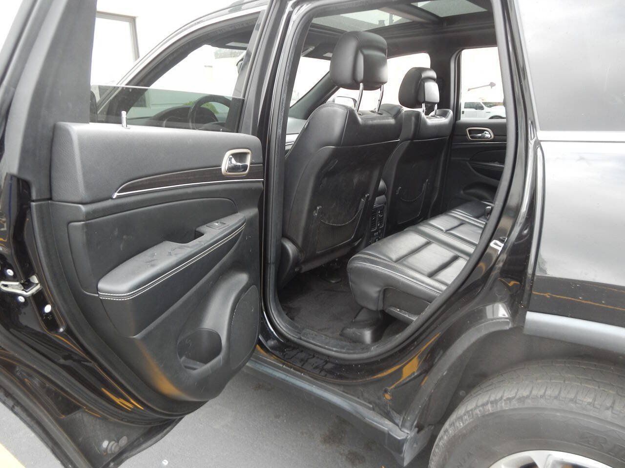 Used 2015 Jeep Grand Cherokee Limited w/ Luxury Group II AWD/4WD image 31