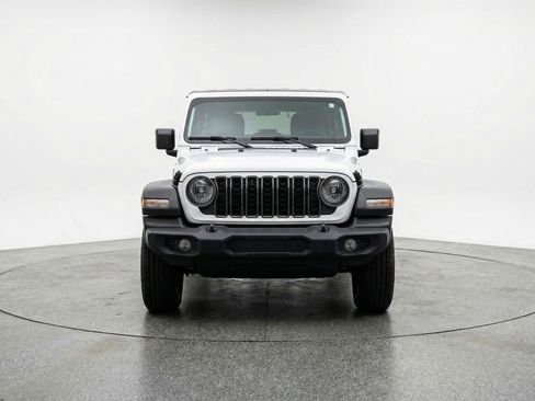 Used 2025 Jeep Wrangler Unlimited Sport AWD/4WD image 2