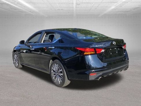 Used 2023 Nissan Altima 2.5 SV w/ SV Premium Package AWD/4WD image 23