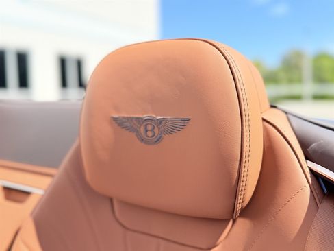 Used 2024 Bentley Continental GT V8 AWD/4WD image 19