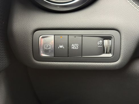 Used 2024 Chevrolet Blazer EV LT AWD/4WD image 27