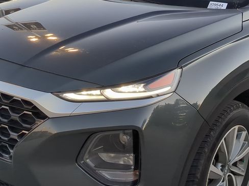 Used 2020 Hyundai Santa Fe SEL w/ Convenience Package image 10