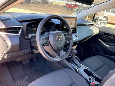 Used 2025 Toyota Corolla LE image 15