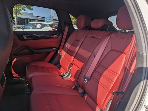 Used 2019 Porsche Cayenne E-Hybrid AWD/4WD image 19